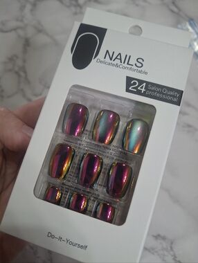 Chameleon Chrome Press On Nails
